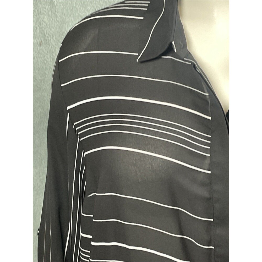 Catherines Women’s Top 2X Striped Oversized Longline Button Front Minimalist - Picture 4 of 10